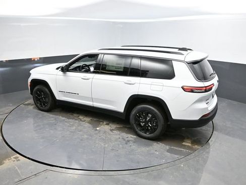 New 2026 Jeep Grand Cherokee L 4WD image 34