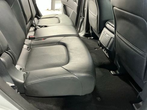 Used 2022 Nissan Armada SL image 15