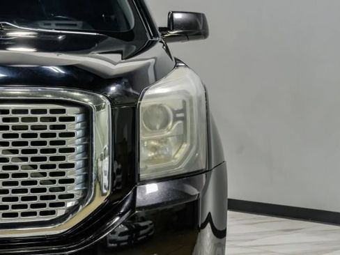 Used 2015 GMC Yukon Denali w/ Touring Package AWD/4WD image 65