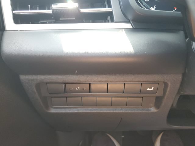 Used 2024 Mitsubishi Outlander SEL AWD/4WD image 22
