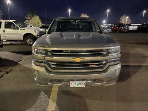 Used 2017 Chevrolet Silverado 1500 LTZ Z71 w/ LTZ Plus Package image 2