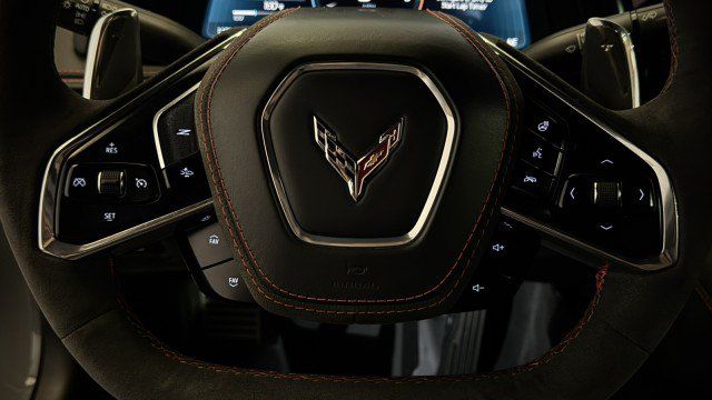 Used 2024 Chevrolet Corvette Stingray Premium Cpe w/ Z51 Performance Package RWD image 7