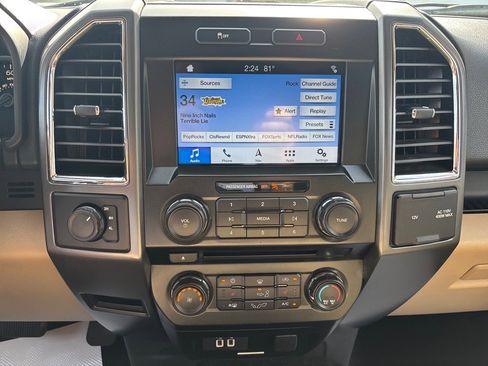 Used 2017 Ford F150 XLT w/ Equipment Group 302A Luxury image 36