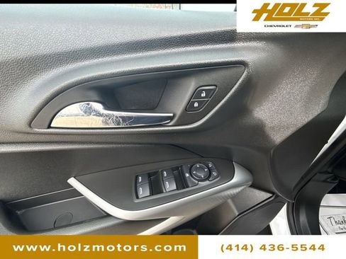 Used 2024 Chevrolet Trax RS w/ Driver Confidence Package image 20