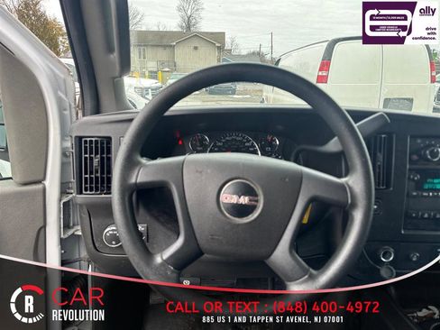Used 2022 GMC Savana 2500 image 17