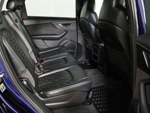 Used 2021 Audi SQ7 Premium Plus w/ Driver Assistance Package image 10