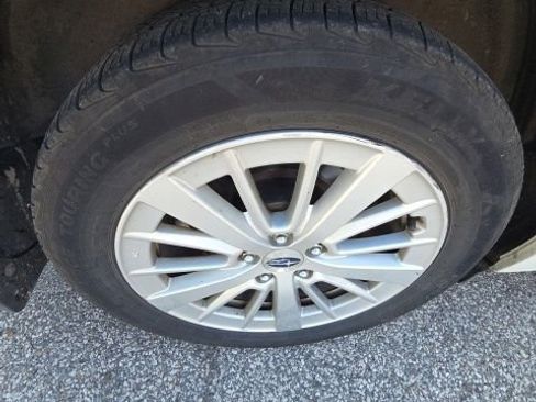 Used 2018 Subaru Impreza 2.0i Premium AWD/4WD image 10