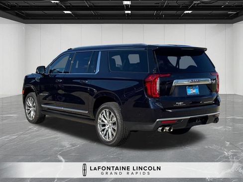Used 2023 GMC Yukon XL Denali w/ Denali Reserve Package AWD/4WD image 3