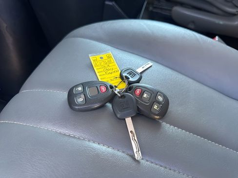 Used 2019 Chevrolet Express 2500 w/ Driver Convenience Package image 27