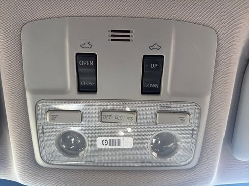 Used 2018 Toyota Corolla L image 38