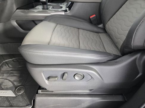 New 2026 Chevrolet Silverado 1500 ZR2 w/ Dark Appearance Package image 20