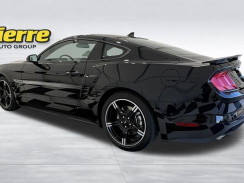Used 2021 Ford Mustang GT Premium w/ Equipment Group 401A RWD image 2