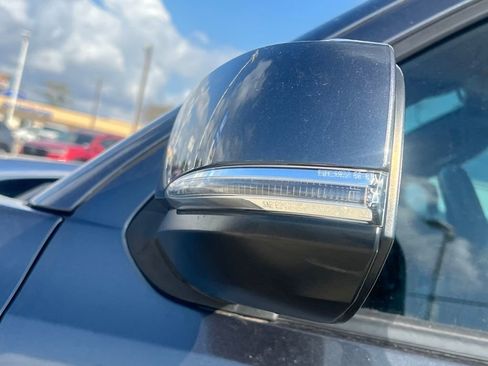 Used 2021 Toyota Tacoma TRD Off-Road image 11