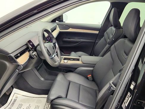 Used 2025 Volvo EX90 Plus AWD/4WD image 21