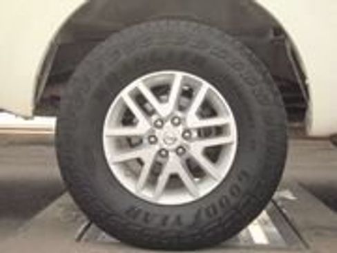 Used 2019 Nissan Frontier SV AWD/4WD image 17