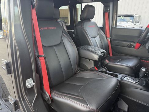 Used 2017 Jeep Wrangler Unlimited Rubicon AWD/4WD image 21