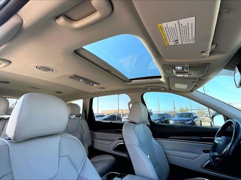 Used 2022 Kia Telluride EX w/ EX Premium Package image 14