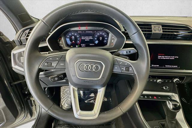 Used 2025 Audi Q3 2.0T Premium AWD/4WD image 11