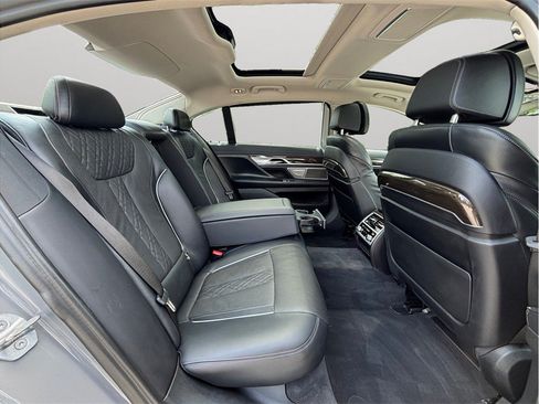 Used 2022 BMW 740i xDrive w/ Premium Package AWD/4WD image 50