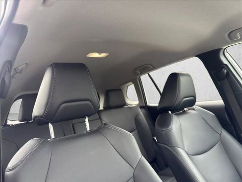 Used 2026 Toyota Corolla Cross XLE FWD image 25