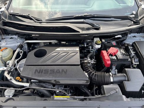Used 2025 Nissan Rogue SV image 34
