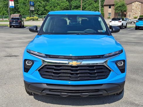 Used 2024 Chevrolet TrailBlazer LS AWD/4WD image 2