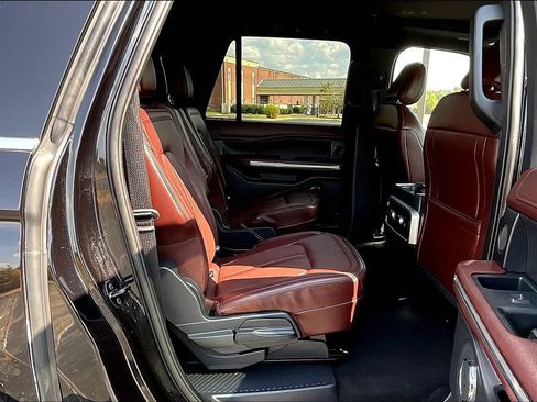 Used 2024 Ford Expedition Max Limited image 19