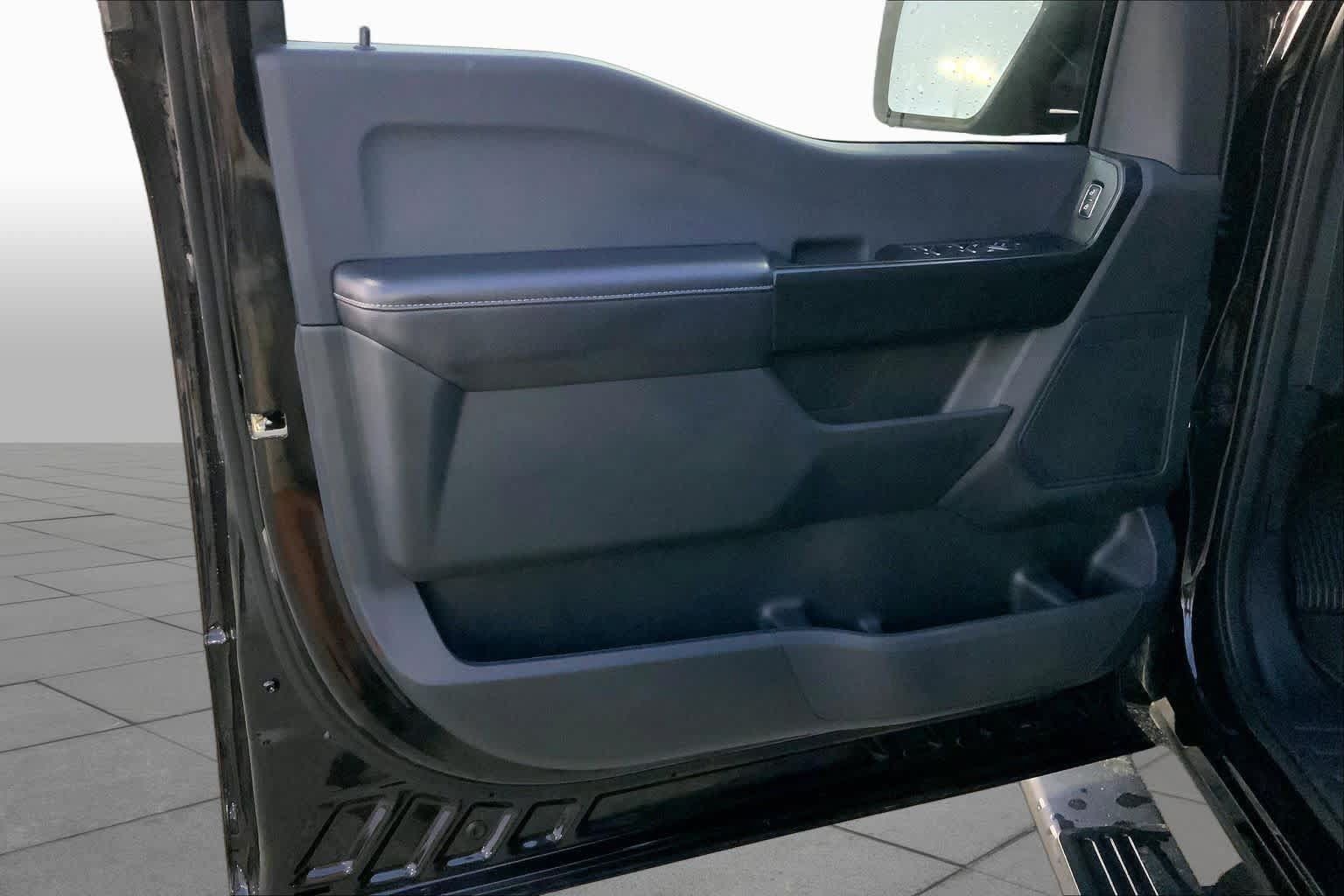 Used 2025 Ford F150 STX w/ Equipment Group 200A RWD image 20