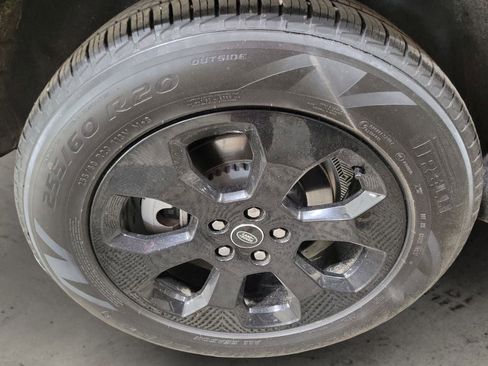 Certified 2025 Land Rover Defender 110 S image 12