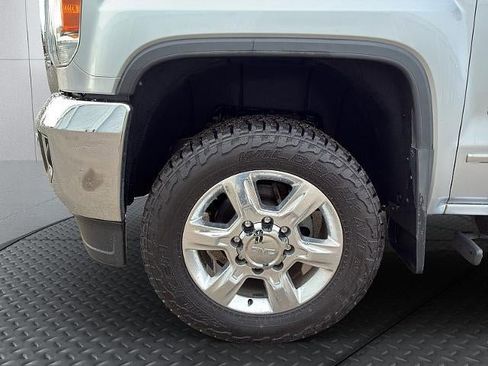 Used 2018 GMC Sierra 2500 SLT w/ Driver Alert Package image 10