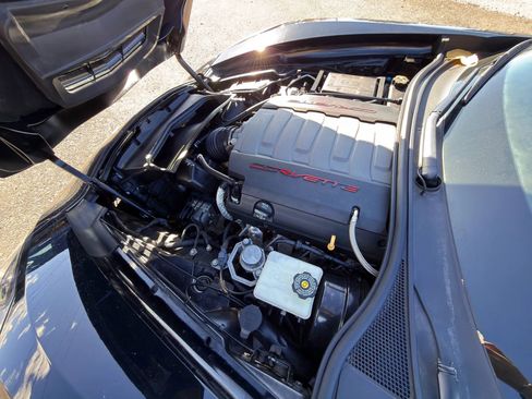 Used 2016 Chevrolet Corvette Stingray Coupe w/ 2LT Preferred Equipment Group image 4