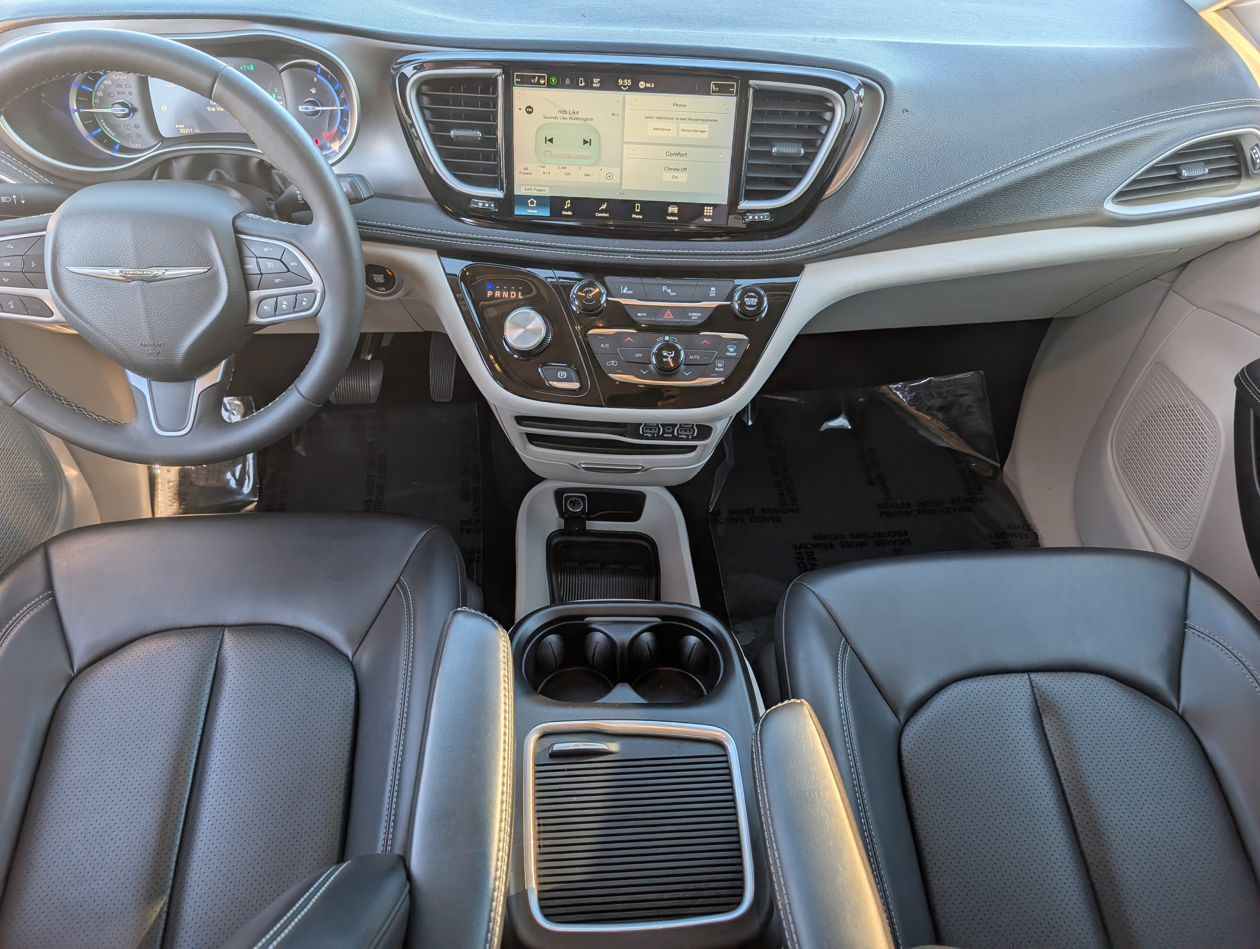 Used 2023 Chrysler Pacifica Touring-L FWD image 22