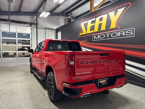 Used 2023 Chevrolet Silverado 1500 RST AWD/4WD image 18