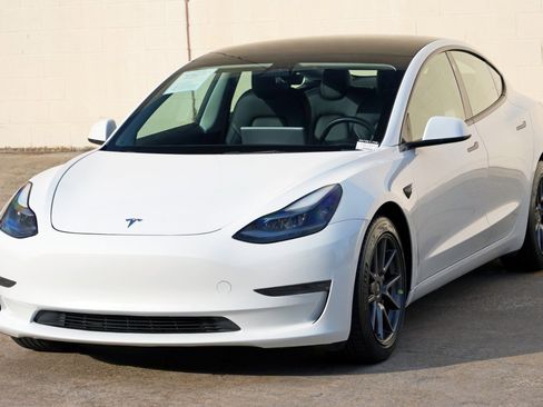 Used 2021 Tesla Model 3 Standard Range Plus RWD image 46
