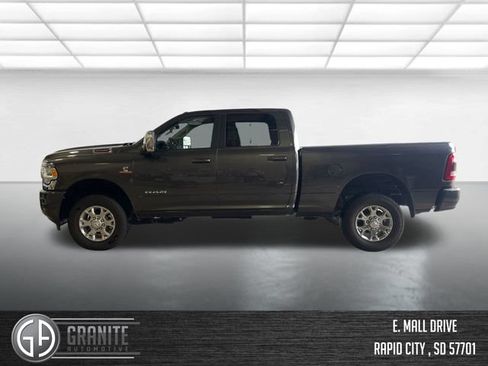 Used 2024 RAM 2500 Laramie AWD/4WD image 3