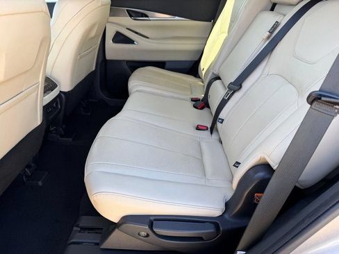 Used 2022 INFINITI QX60 Luxe w/ Performance Audio Package FWD image 11