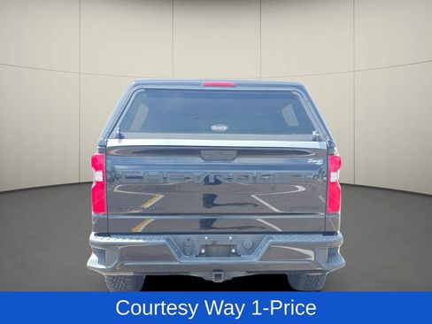 Used 2020 Chevrolet Silverado 1500 Custom w/ Custom Convenience Package RWD image 8