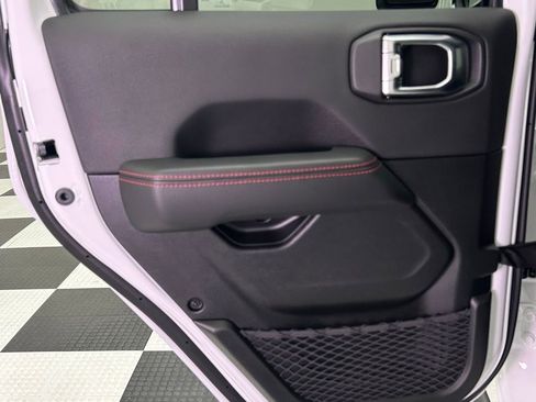 New 2025 Jeep Gladiator Rubicon image 14