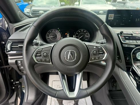 Used 2025 Acura RDX SH-AWD image 5