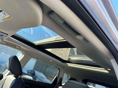 Used 2021 Nissan Rogue SV w/ Premium Package image 20