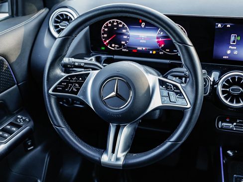 Certified 2025 Mercedes-Benz GLA 250 4MATIC image 13