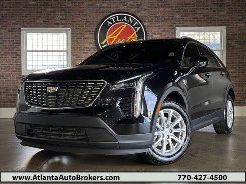 Used 2022 Cadillac XT4 Luxury w/ Cold Weather Package image 1