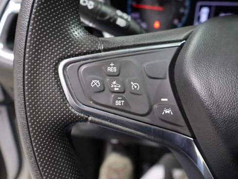 Used 2020 Chevrolet Equinox LS image 33