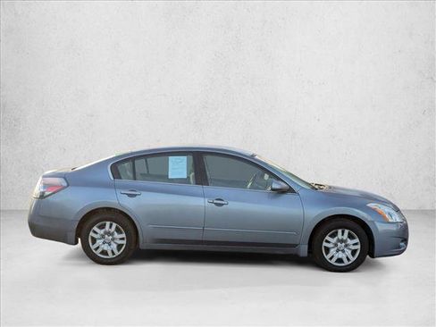 Used 2011 Nissan Altima 2.5 S image 4