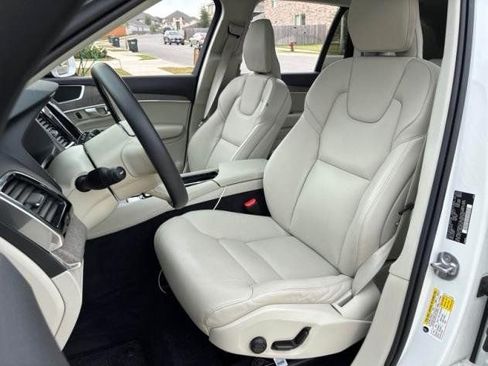 Certified 2024 Volvo XC90 T8 Plus image 2