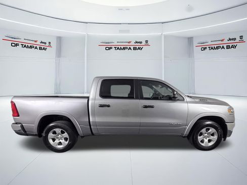 Used 2025 RAM 1500 Big Horn AWD/4WD image 4