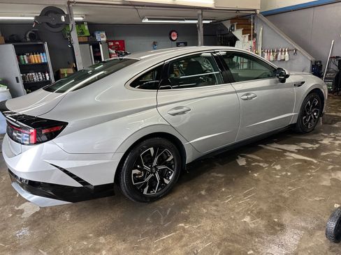 Used 2025 Hyundai Sonata SEL FWD image 3