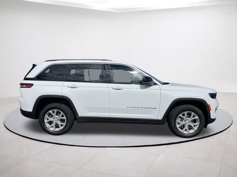 Certified 2023 Jeep Grand Cherokee Limited AWD/4WD image 6