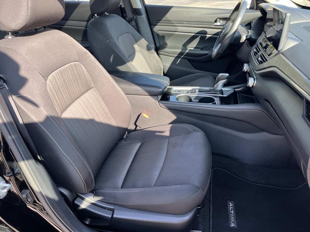 Used 2024 Nissan Altima 2.5 SV w/ SV Premium Package FWD image 23
