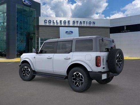 New 2025 Ford Bronco Outer Banks image 4
